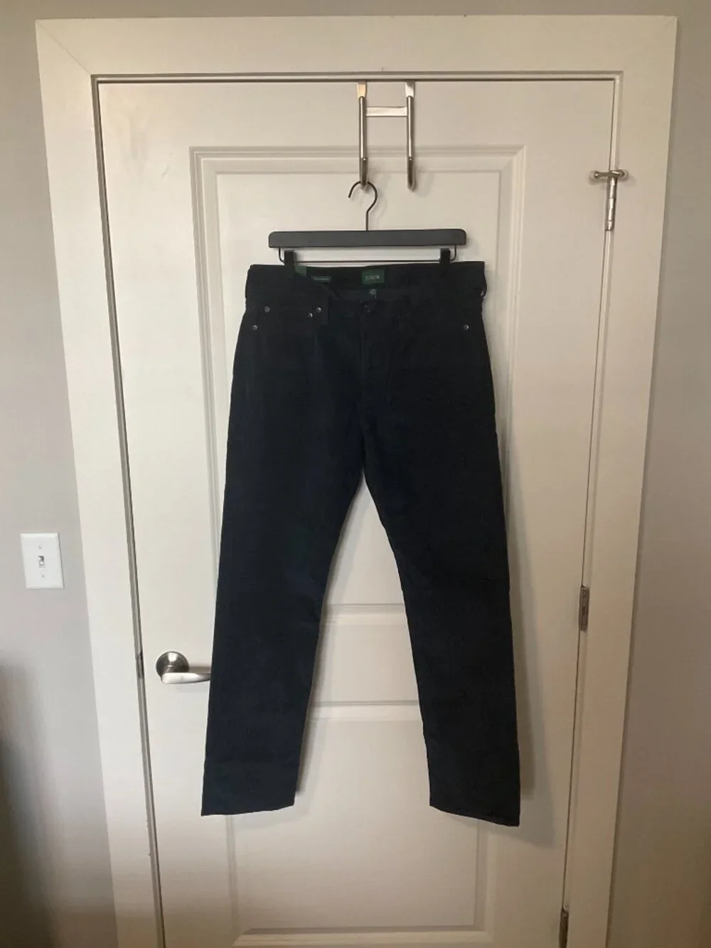 J Crew 77 Straight-fit five-pocket pant in stretch corduroy. 34x32